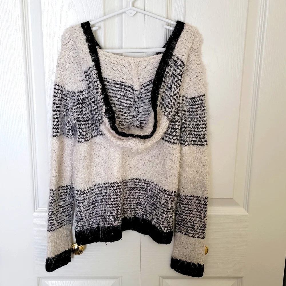 Justice Girls Hooded Sweater Black White Stripes V Neck Size 8